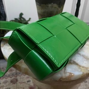 Cassette Belt- Parakeet